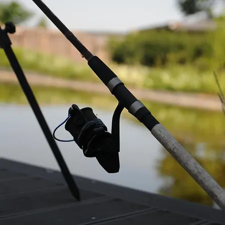 Napsugaras Birtok 아파트 Roszke