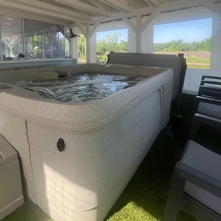 Napsugaras Birtok * Röszke